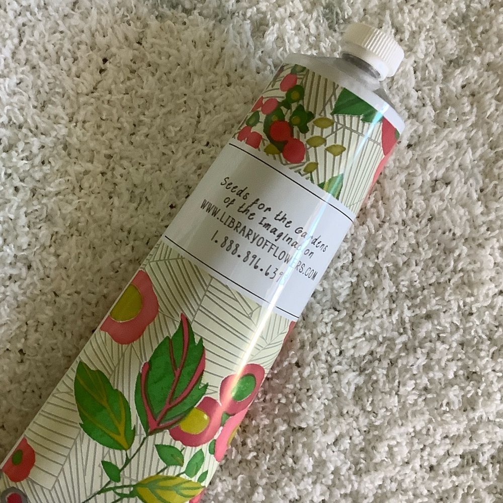 Library of Flowers Scented  Handcreme Margot Elena Wildflower & Fern NWT 2.3oz - Picture 7 of 15